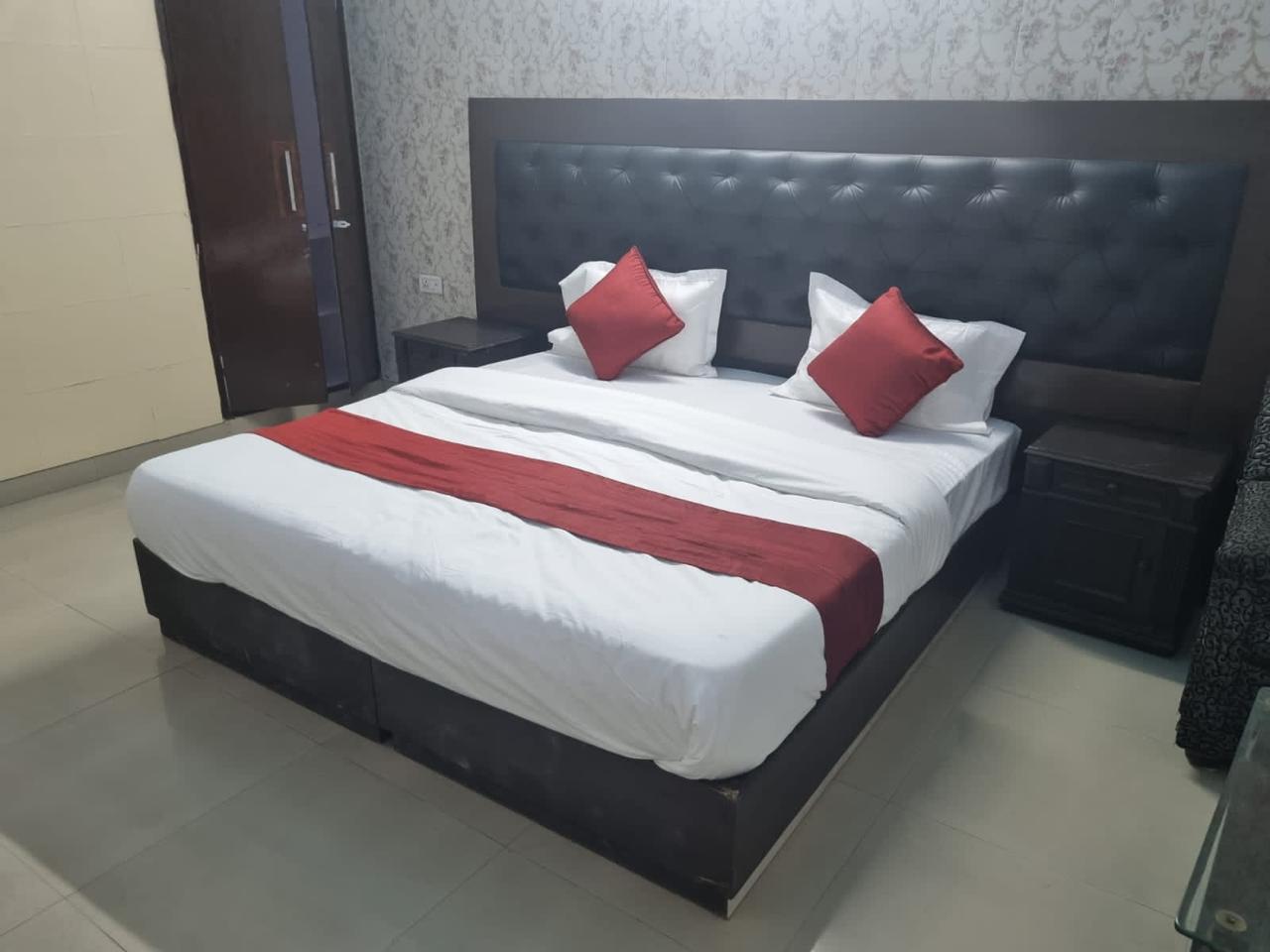 Home Stayz PG Noida