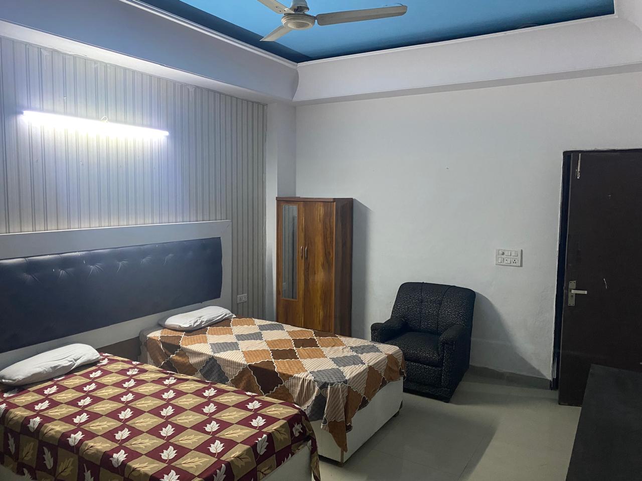 Home Stayz PG Noida